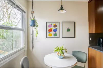 1011 NE Emerson St, Portland, OR 97211 - Photo 12