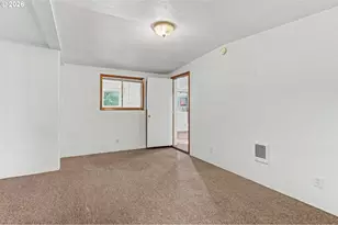 8748 Enclid St, Salem, OR 97305 - Photo 38