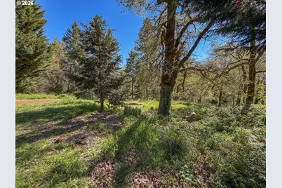 1698 Doerner Rd, Roseburg, OR 97471 - Photo 4