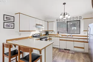 4696 NE Windward Pl, Lincoln City, OR 97367 - Photo 12