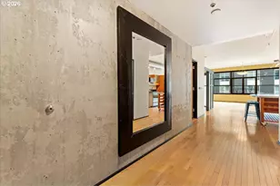 333 NW 9th Ave, Portland, OR 97209 - Photo 14
