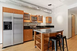 333 NW 9th Ave, Portland, OR 97209 - Photo 2