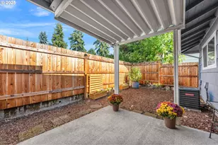 15745 SW Queen Victoria Pl, King City, OR 97224 - Photo 28