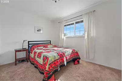 15745 SW Queen Victoria Pl, King City, OR 97224 - Photo 18