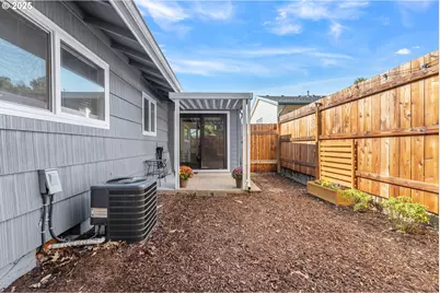 15745 SW Queen Victoria Pl, King City, OR 97224 - Photo 30