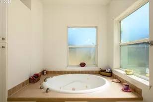 982 Reston Rd, Roseburg, OR 97471 - Photo 22