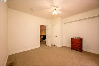 982 Reston Rd, Roseburg, OR 97471 - Photo 32