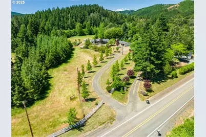 982 Reston Rd, Roseburg, OR 97471 - Photo 40
