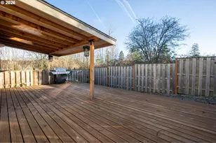 17194 SE Rhododendron St, Happy Valley, OR 97086 - Photo 24