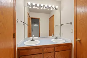 11547 SW 56th Pl, Portland, OR 97219 - Photo 24
