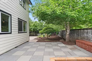 8125 SW Pine St, Portland, OR 97223 - Photo 40