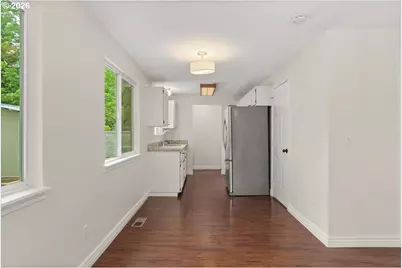 8125 SW Pine St, Portland, OR 97223 - Photo 12