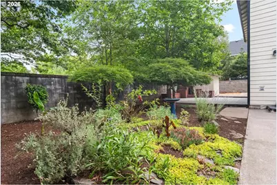 8125 SW Pine St, Portland, OR 97223 - Photo 36