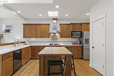 15597 NW Graf St, Portland, OR 97229 - Photo 6