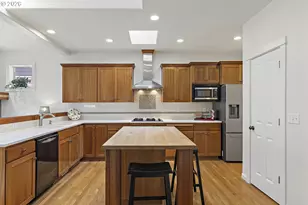 15597 NW Graf St, Portland, OR 97229 - Photo 6
