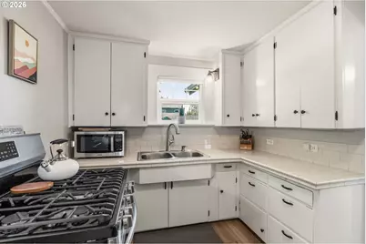 2845 Adams St, Eugene, OR 97405 - Photo 8
