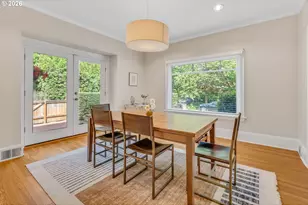 7 NE Floral Pl, Portland, OR 97232 - Photo 12