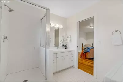 7 NE Floral Pl, Portland, OR 97232 - Photo 30