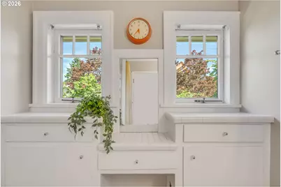 7 NE Floral Pl, Portland, OR 97232 - Photo 24