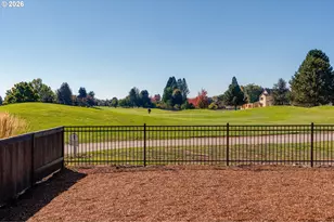 808 Magnolia Ave, Woodburn, OR 97071 - Photo 32