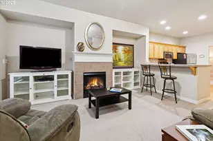 406 NE Patricia Ann Pl, Hillsboro, OR 97006 - Photo 8