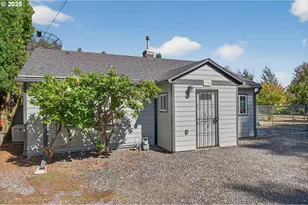 3945 NE Bryant St, Portland, OR 97211 - Photo 2