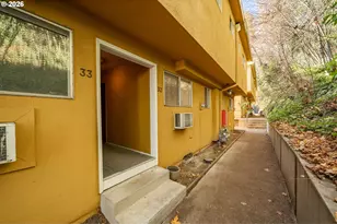 847 SW Broadway Dr, Portland, OR 97201 - Photo 2