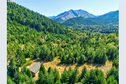 1517 Quines Creek Rd, Azalea, OR 97410 - Photo 16