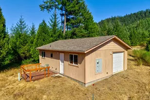 1517 Quines Creek Rd, Azalea, OR 97410 - Photo 18
