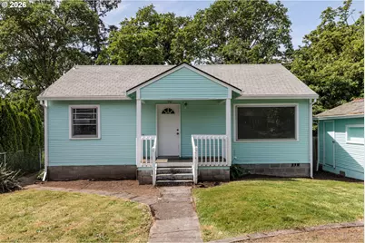 215 S 8th St, Saint Helens, OR 97051 - Photo 2