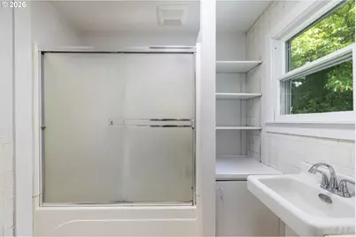 215 S 8th St, Saint Helens, OR 97051 - Photo 12