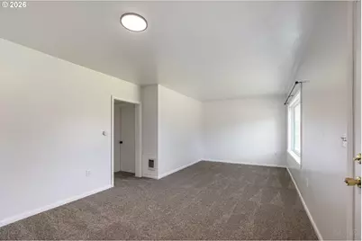 215 S 8th St, Saint Helens, OR 97051 - Photo 4