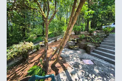 10503 NW 3rd St, Portland, OR 97231 - Photo 12