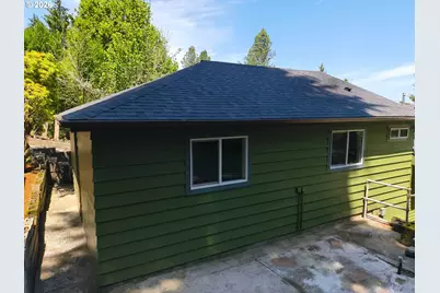 10503 NW 3rd St, Portland, OR 97231 - Photo 6