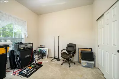 929 NE Hide Away Dr, McMinnville, OR 97128 - Photo 34