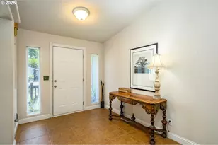 929 NE Hide Away Dr, McMinnville, OR 97128 - Photo 8