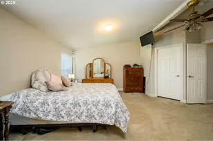 929 NE Hide Away Dr, McMinnville, OR 97128 - Photo 28