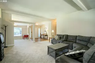 929 NE Hide Away Dr, McMinnville, OR 97128 - Photo 14