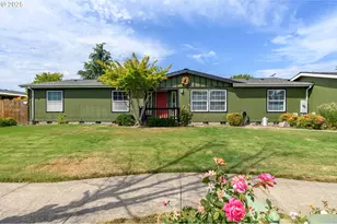 929 NE Hide Away Dr, McMinnville, OR 97128 - Photo 2