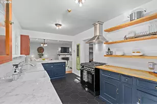 9685 NW St Helens Rd, Portland, OR 97231 - Photo 10