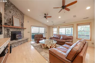 2215 NE 359th Ave, Washougal, WA 98671 - Photo 16