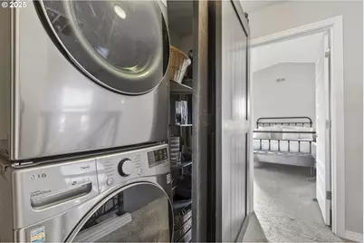 510 N Tomahawk Island Dr, Portland, OR 97217 - Photo 30