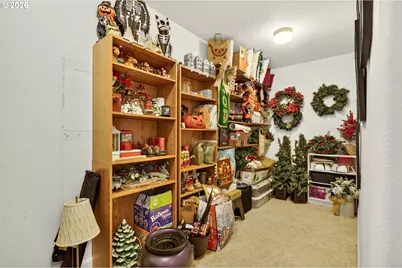 1830 NW Larkspur St, Camas, WA 98607 - Photo 34