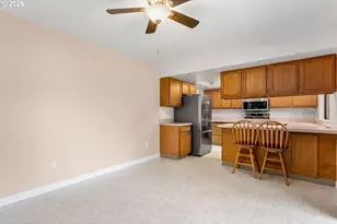 3088 Eliot Dr, Hood River, OR 97031 - Photo 14