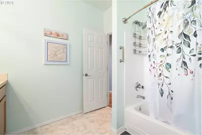 1924 NE Harewood Pl, Hillsboro, OR 97124 - Photo 28