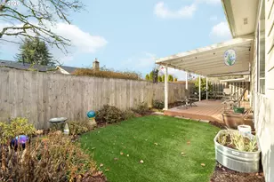 1924 NE Harewood Pl, Hillsboro, OR 97124 - Photo 34