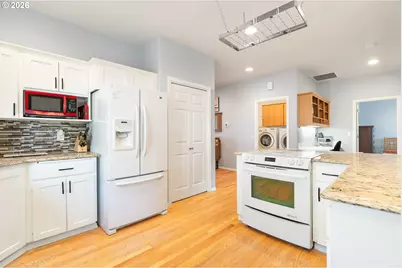 1924 NE Harewood Pl, Hillsboro, OR 97124 - Photo 18