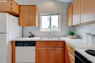 15415 SW Picadilly Ln, Beaverton, OR 97007 - Photo 20