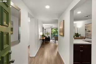 2211 SW 1st Ave, Portland, OR 97201 - Photo 2