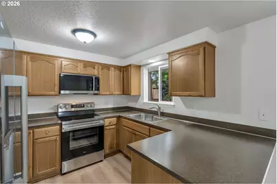 2340 SE 113th Ave, Portland, OR 97216 - Photo 10
